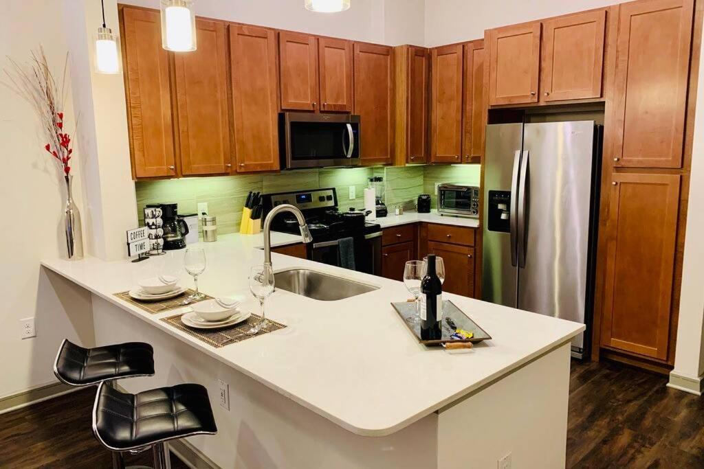 Ferienwohnung New Apart Downtown - 5Min Stadium/Parks/Museum Houston Exterior foto